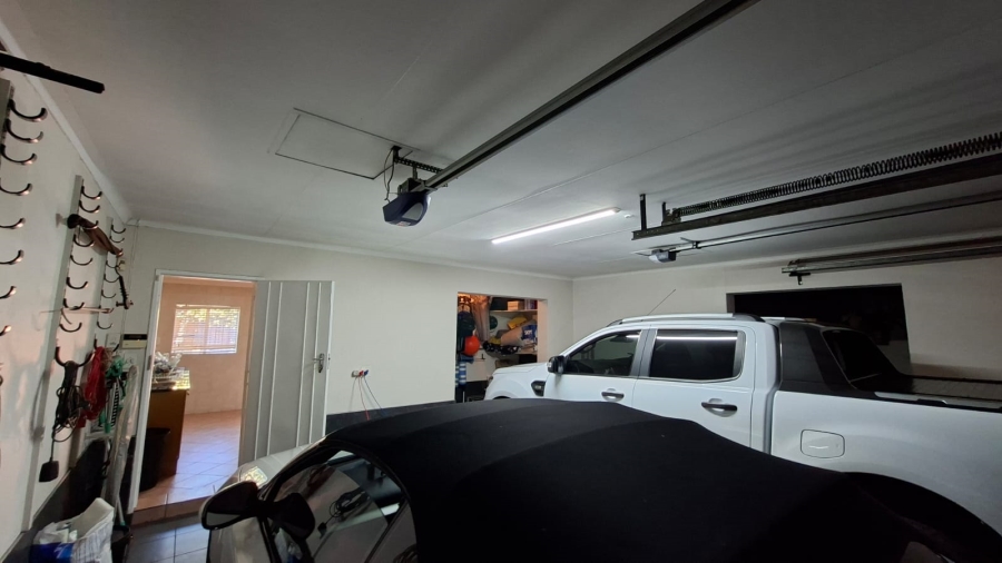 3 Bedroom Property for Sale in Sunward Park Gauteng