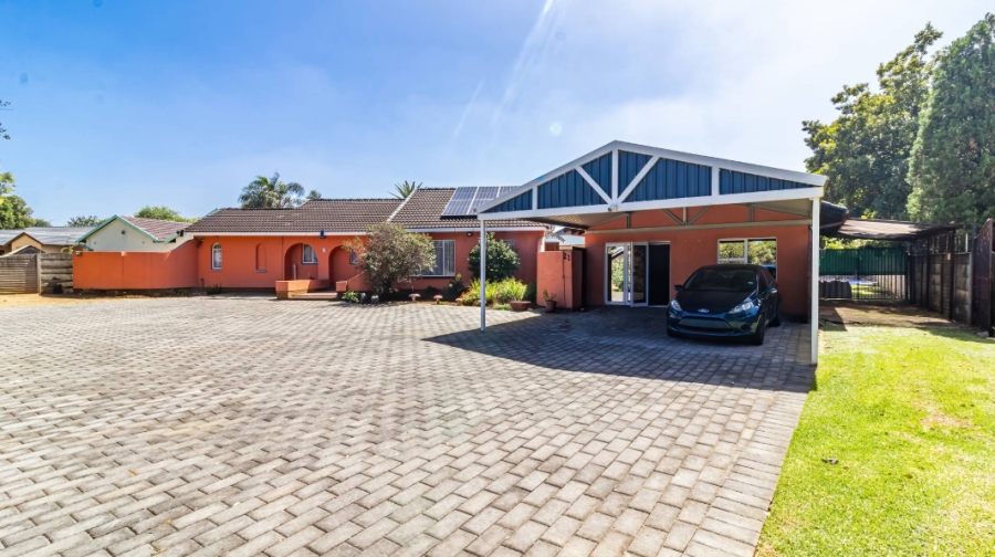 3 Bedroom Property for Sale in Brackenhurst Gauteng