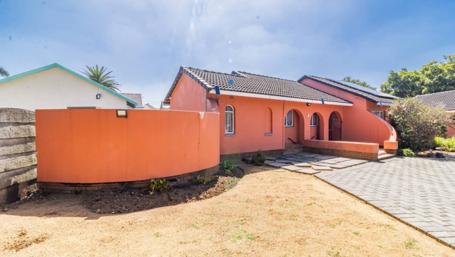 3 Bedroom Property for Sale in Brackenhurst Gauteng