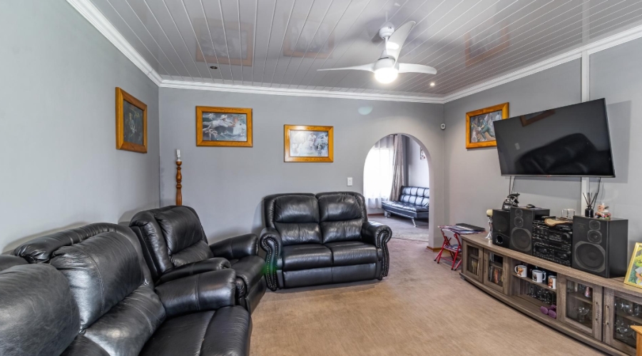 3 Bedroom Property for Sale in Brackenhurst Gauteng