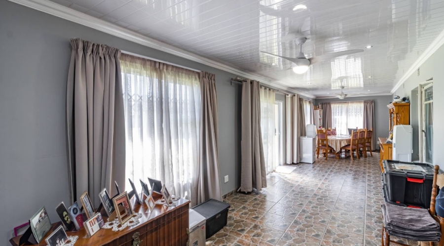 3 Bedroom Property for Sale in Brackenhurst Gauteng