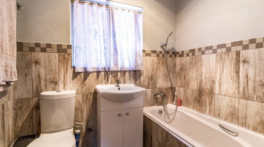 3 Bedroom Property for Sale in Brackenhurst Gauteng