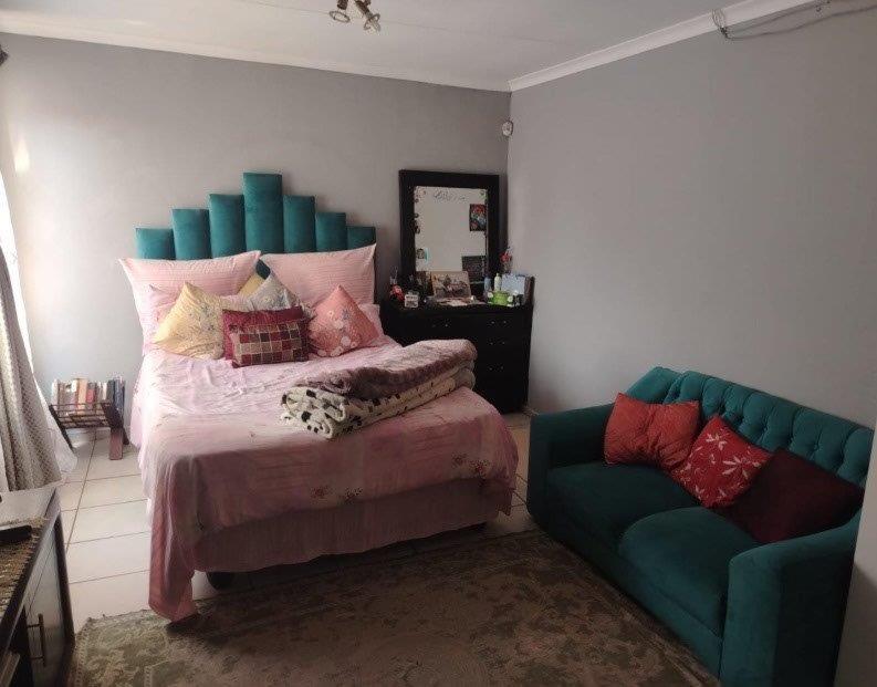 4 Bedroom Property for Sale in The Orchards Gauteng