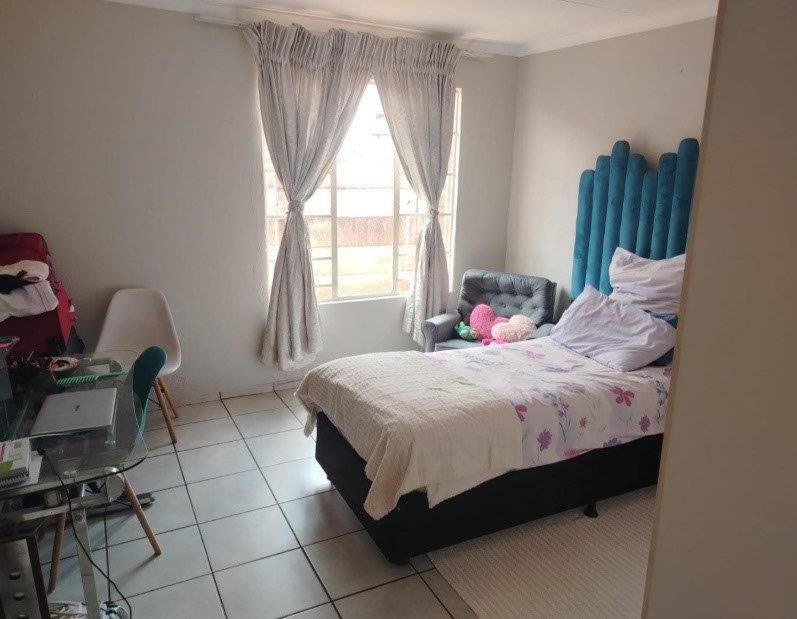 4 Bedroom Property for Sale in The Orchards Gauteng