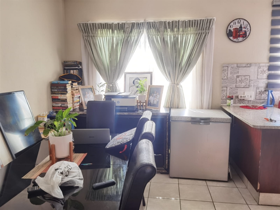 3 Bedroom Property for Sale in Annlin Gauteng