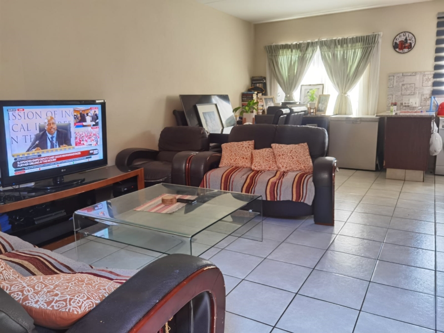 3 Bedroom Property for Sale in Annlin Gauteng