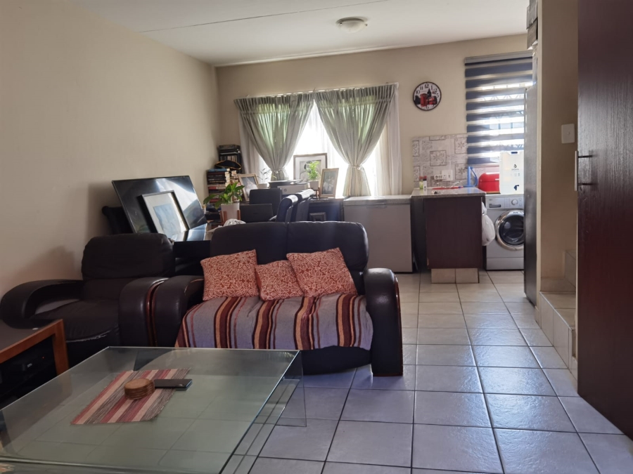3 Bedroom Property for Sale in Annlin Gauteng
