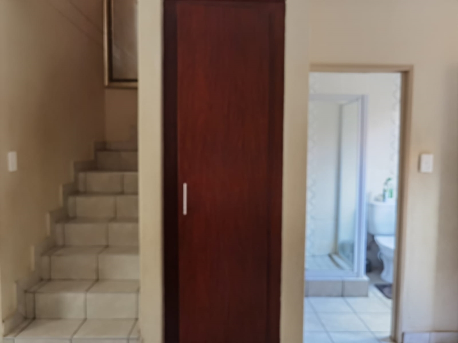 3 Bedroom Property for Sale in Annlin Gauteng