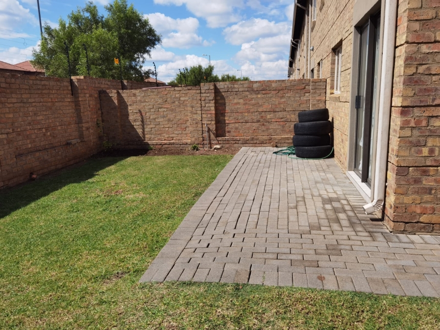 3 Bedroom Property for Sale in Annlin Gauteng