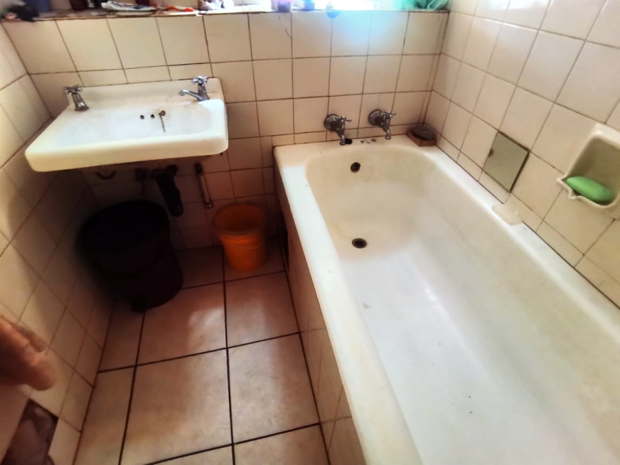 2 Bedroom Property for Sale in Pretoria Central Gauteng
