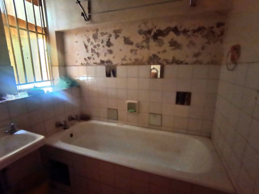 2 Bedroom Property for Sale in Pretoria Central Gauteng