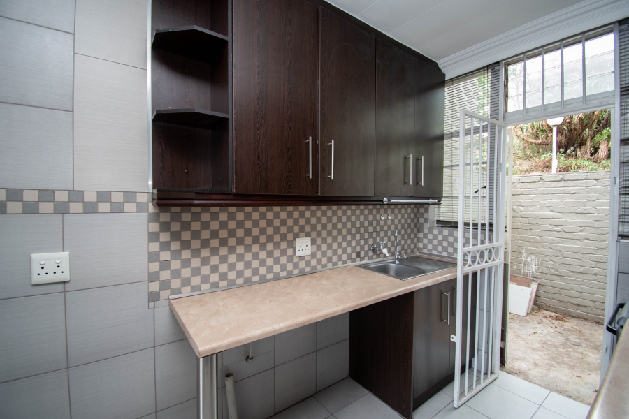 To Let 2 Bedroom Property for Rent in Florida Hills Gauteng