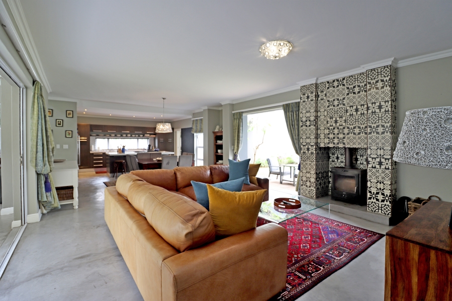 4 Bedroom Property for Sale in Waterfall Country Estate Gauteng