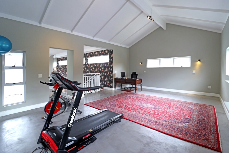 4 Bedroom Property for Sale in Waterfall Country Estate Gauteng