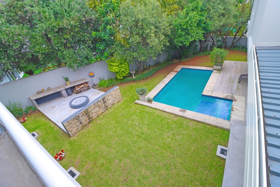 4 Bedroom Property for Sale in Waterfall Country Estate Gauteng