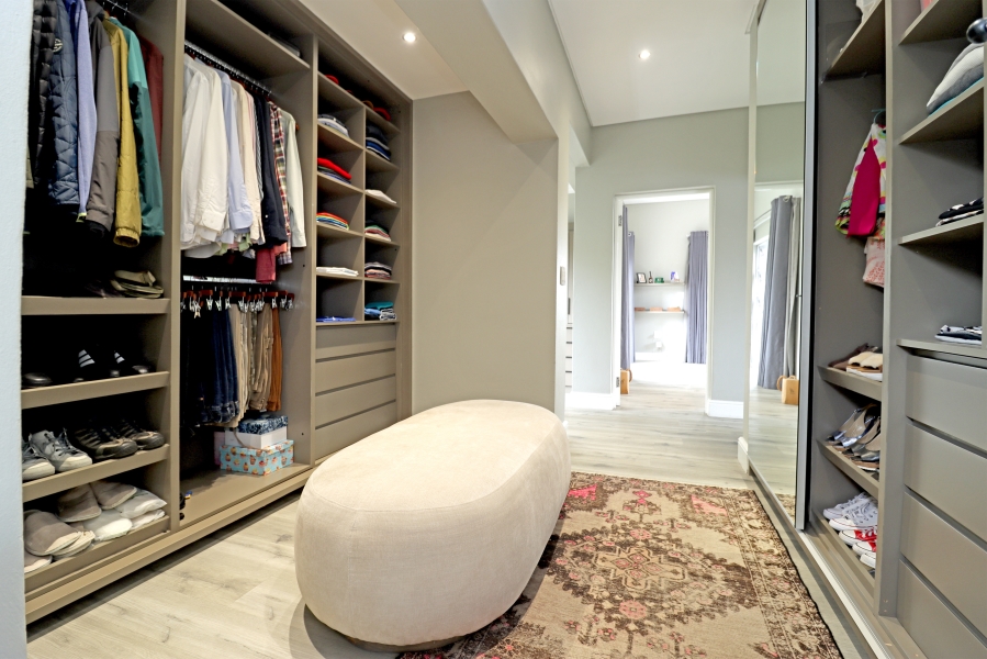 4 Bedroom Property for Sale in Waterfall Country Estate Gauteng