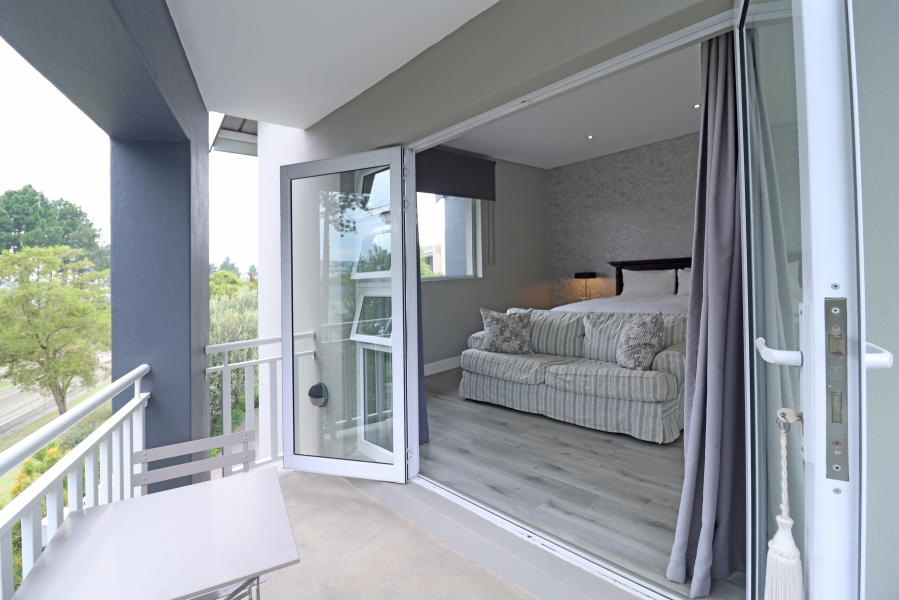 4 Bedroom Property for Sale in Waterfall Country Estate Gauteng
