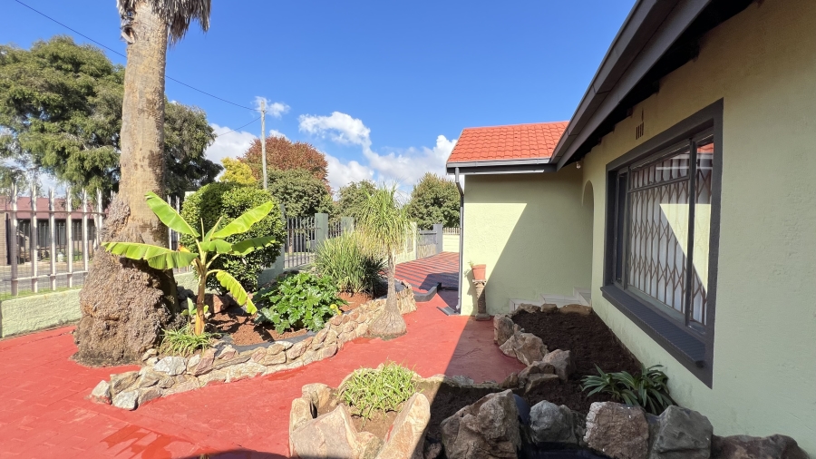 4 Bedroom Property for Sale in Lewisham Gauteng