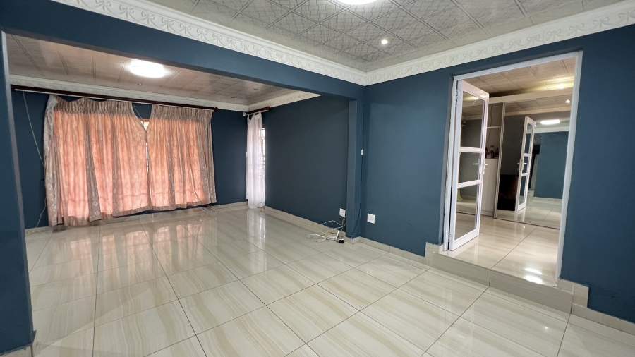 4 Bedroom Property for Sale in Lewisham Gauteng