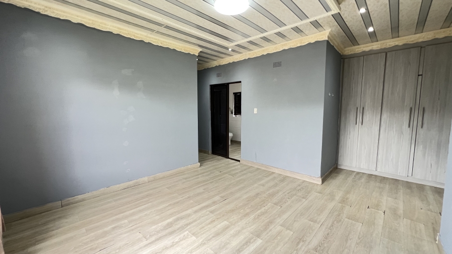 4 Bedroom Property for Sale in Lewisham Gauteng