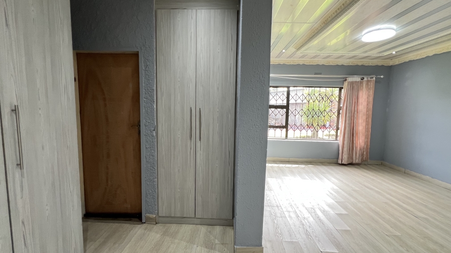 4 Bedroom Property for Sale in Lewisham Gauteng