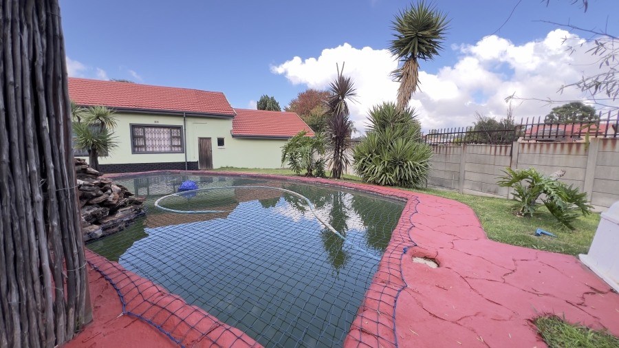4 Bedroom Property for Sale in Lewisham Gauteng