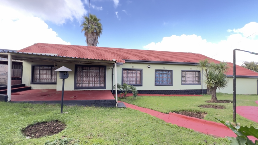 4 Bedroom Property for Sale in Lewisham Gauteng