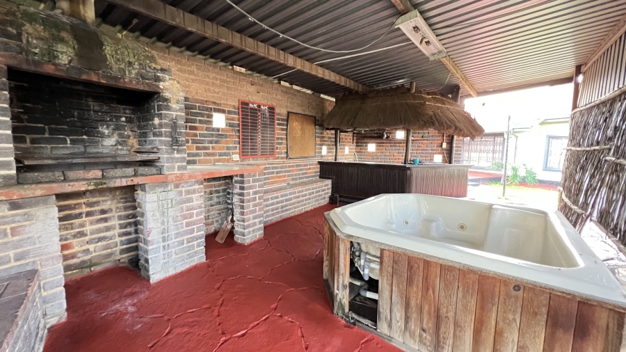 4 Bedroom Property for Sale in Lewisham Gauteng