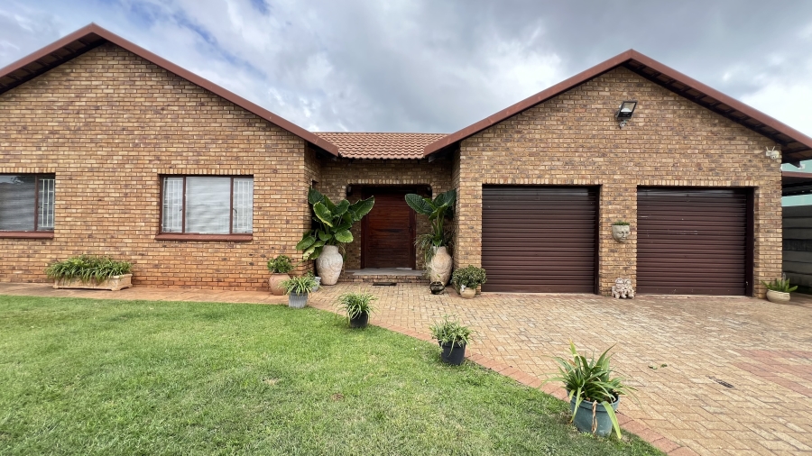4 Bedroom Property for Sale in Greenhills Gauteng