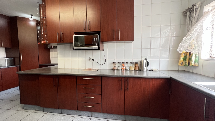 4 Bedroom Property for Sale in Greenhills Gauteng
