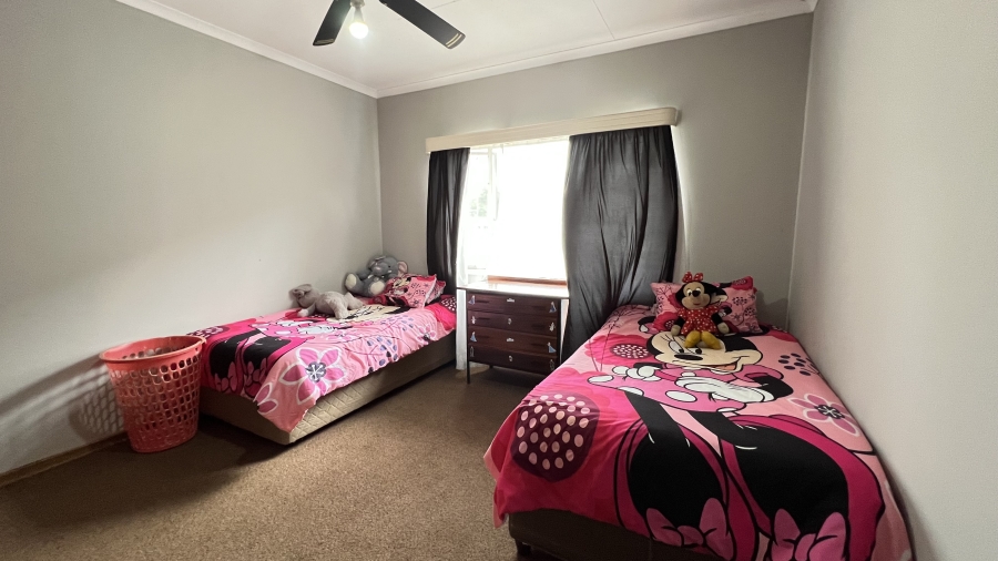 4 Bedroom Property for Sale in Greenhills Gauteng