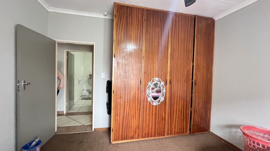 4 Bedroom Property for Sale in Greenhills Gauteng