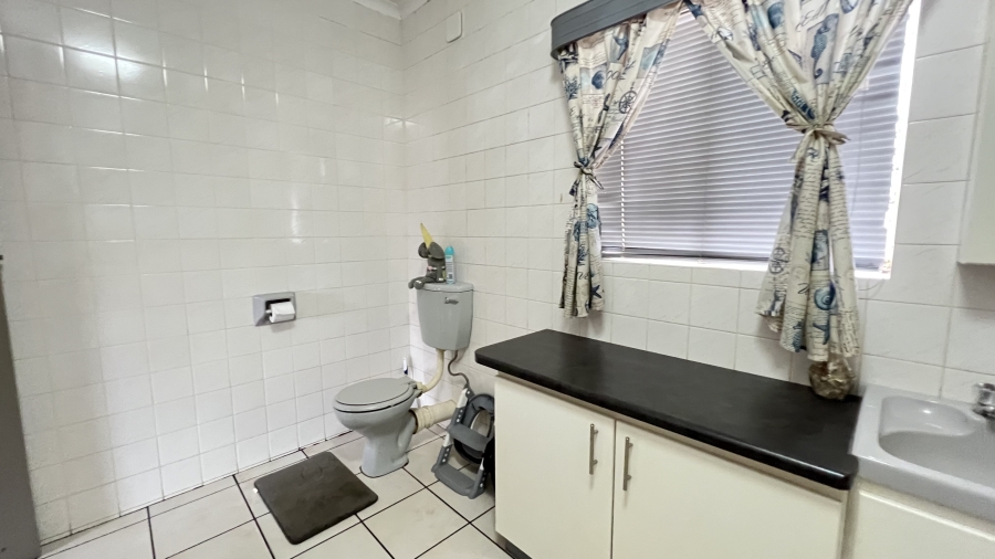 4 Bedroom Property for Sale in Greenhills Gauteng