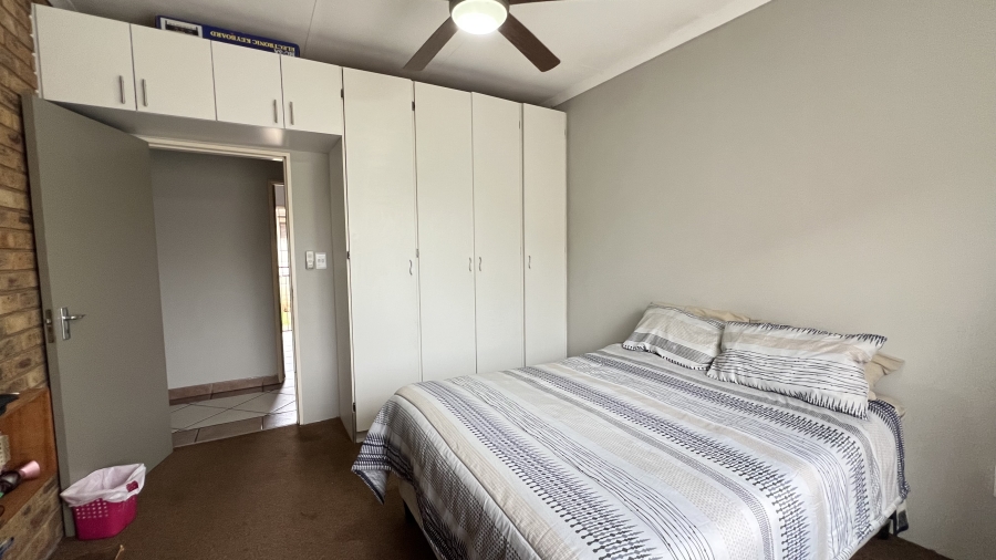 4 Bedroom Property for Sale in Greenhills Gauteng