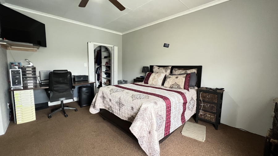4 Bedroom Property for Sale in Greenhills Gauteng