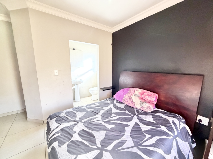 3 Bedroom Property for Sale in Strubenvale Gauteng