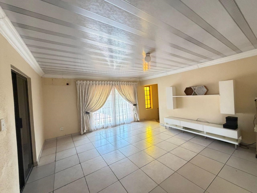 5 Bedroom Property for Sale in Mamelodi Sun Valley Gauteng