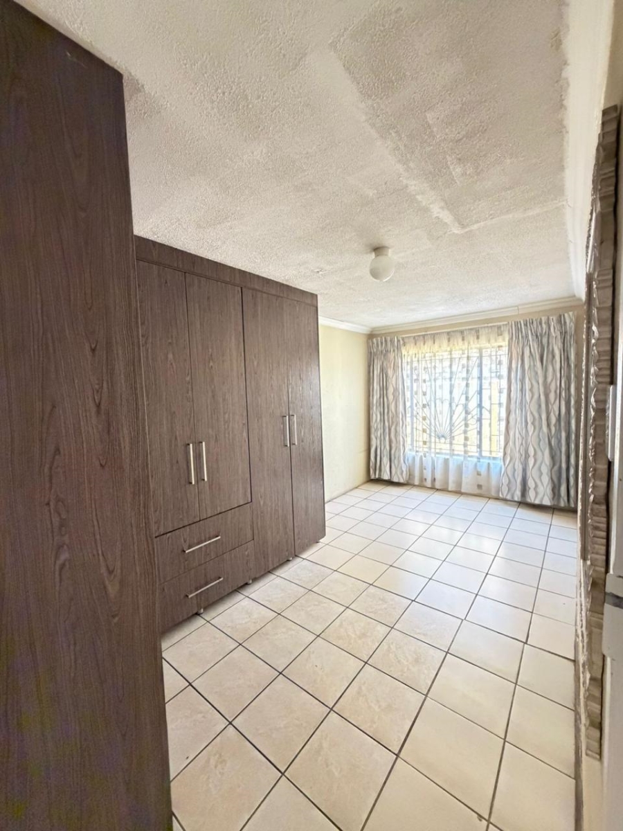 5 Bedroom Property for Sale in Mamelodi Sun Valley Gauteng