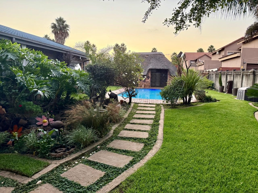 4 Bedroom Property for Sale in Vanderbijlpark SE 4 Gauteng