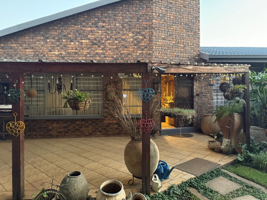 4 Bedroom Property for Sale in Vanderbijlpark SE 4 Gauteng