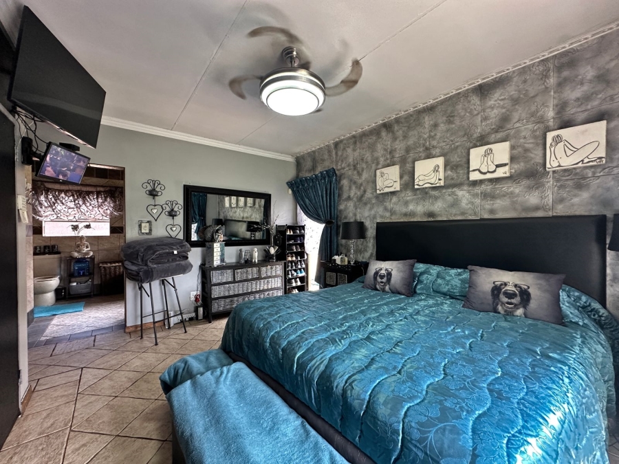 4 Bedroom Property for Sale in Vanderbijlpark SE 4 Gauteng