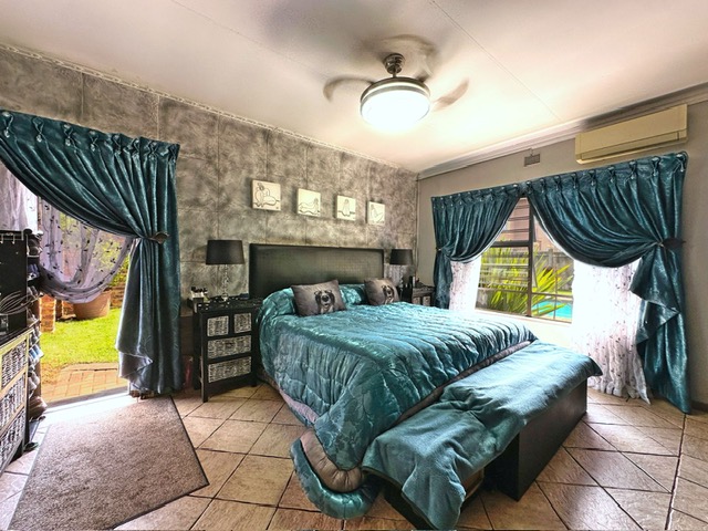 4 Bedroom Property for Sale in Vanderbijlpark SE 4 Gauteng