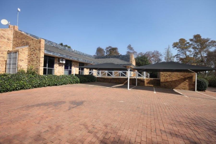 To Let Commercial Property for Rent in Woodmead Gauteng