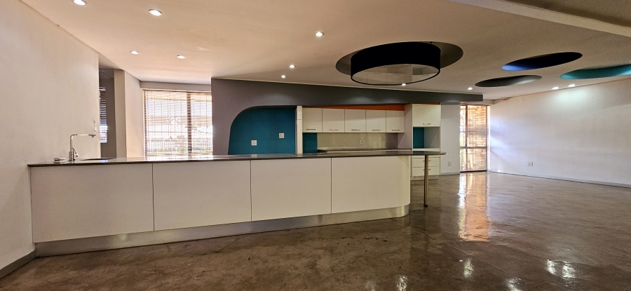 To Let Commercial Property for Rent in Woodmead Gauteng