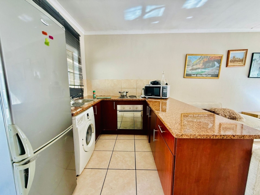 2 Bedroom Property for Sale in Hesteapark Gauteng
