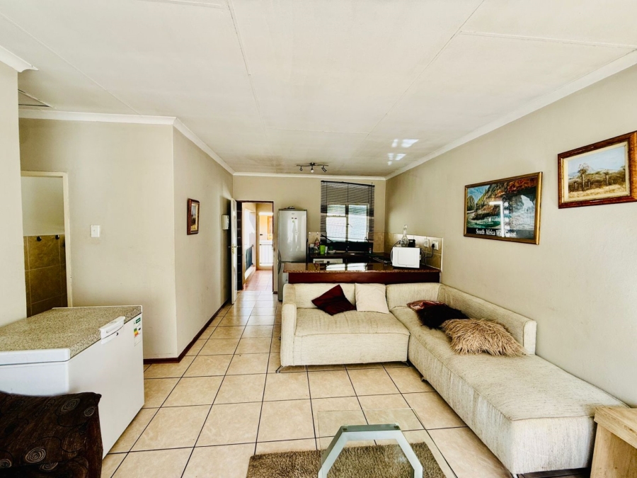 2 Bedroom Property for Sale in Hesteapark Gauteng