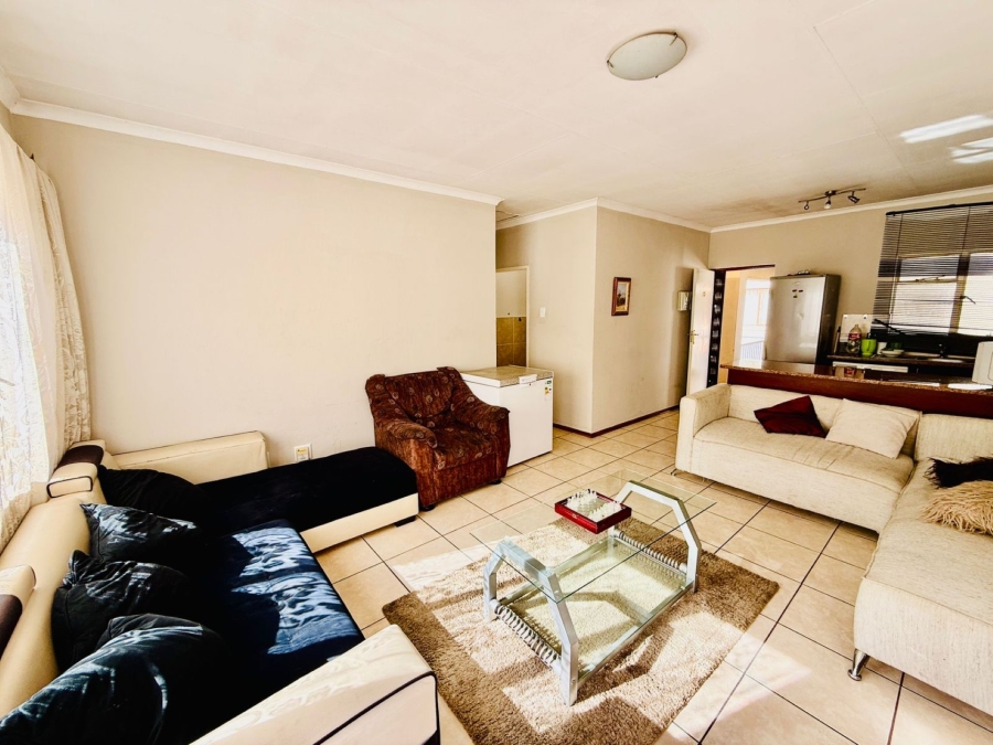 2 Bedroom Property for Sale in Hesteapark Gauteng