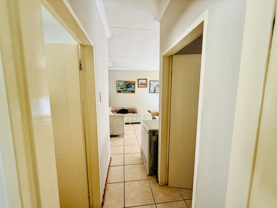 2 Bedroom Property for Sale in Hesteapark Gauteng