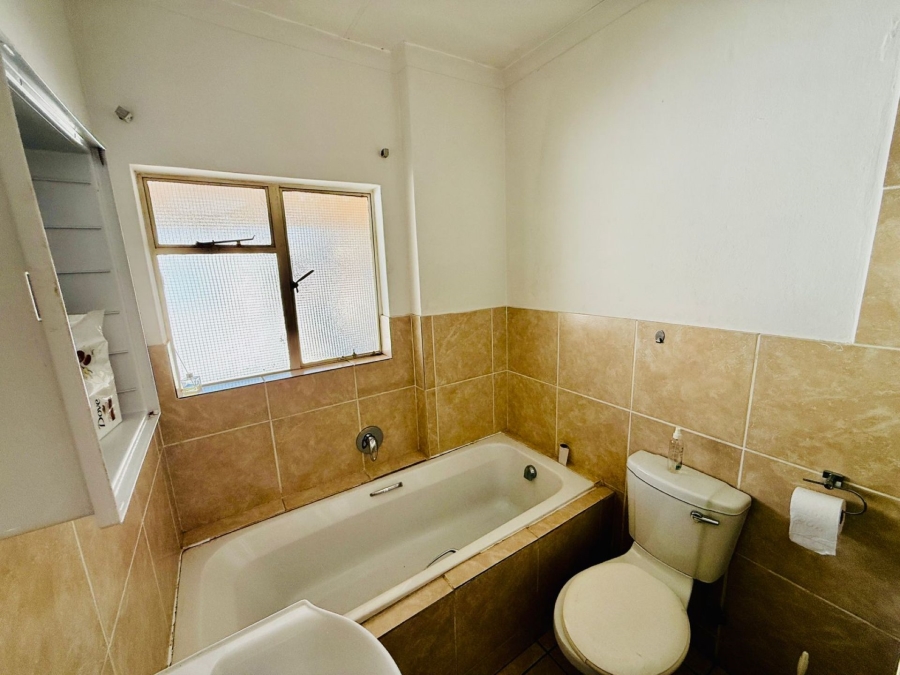 2 Bedroom Property for Sale in Hesteapark Gauteng