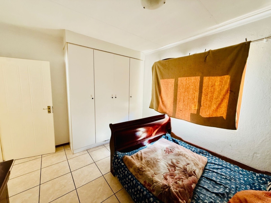 2 Bedroom Property for Sale in Hesteapark Gauteng